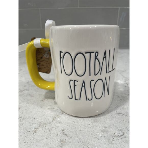 FOOTBALL SEASON Peanuts X Rae Dunn Lucy Charlie Brown AAUGH! Snatch Kick Mug NEW - Picture 4 of 6